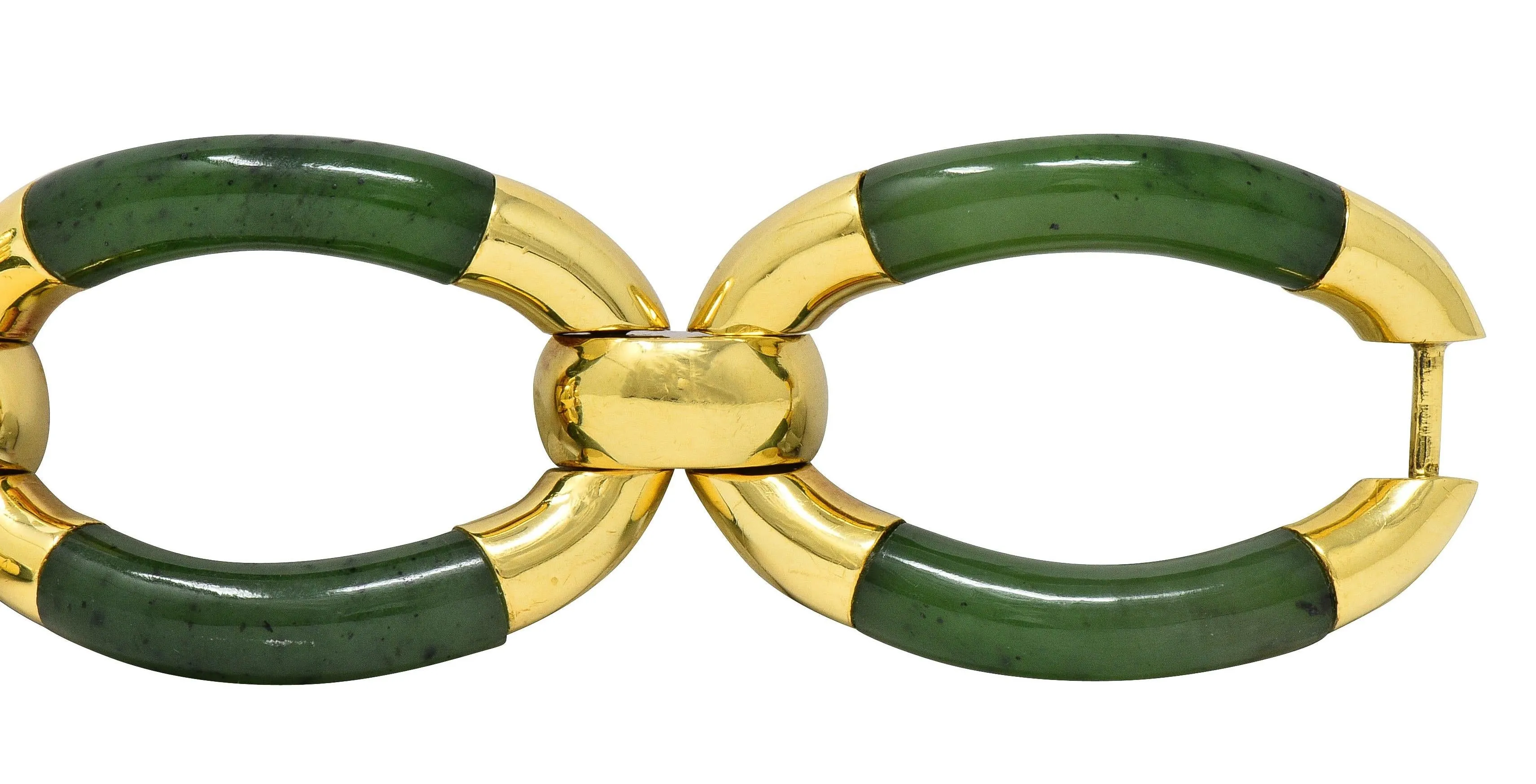 1970's Nephrite Jade 18 Karat Yellow Gold Vintage  Oval Link Bracelet