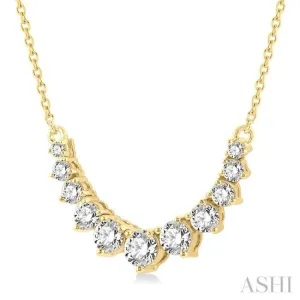 3/4 Ctw Graduated Diamond Smile Necklace in 14K Yellow Gold