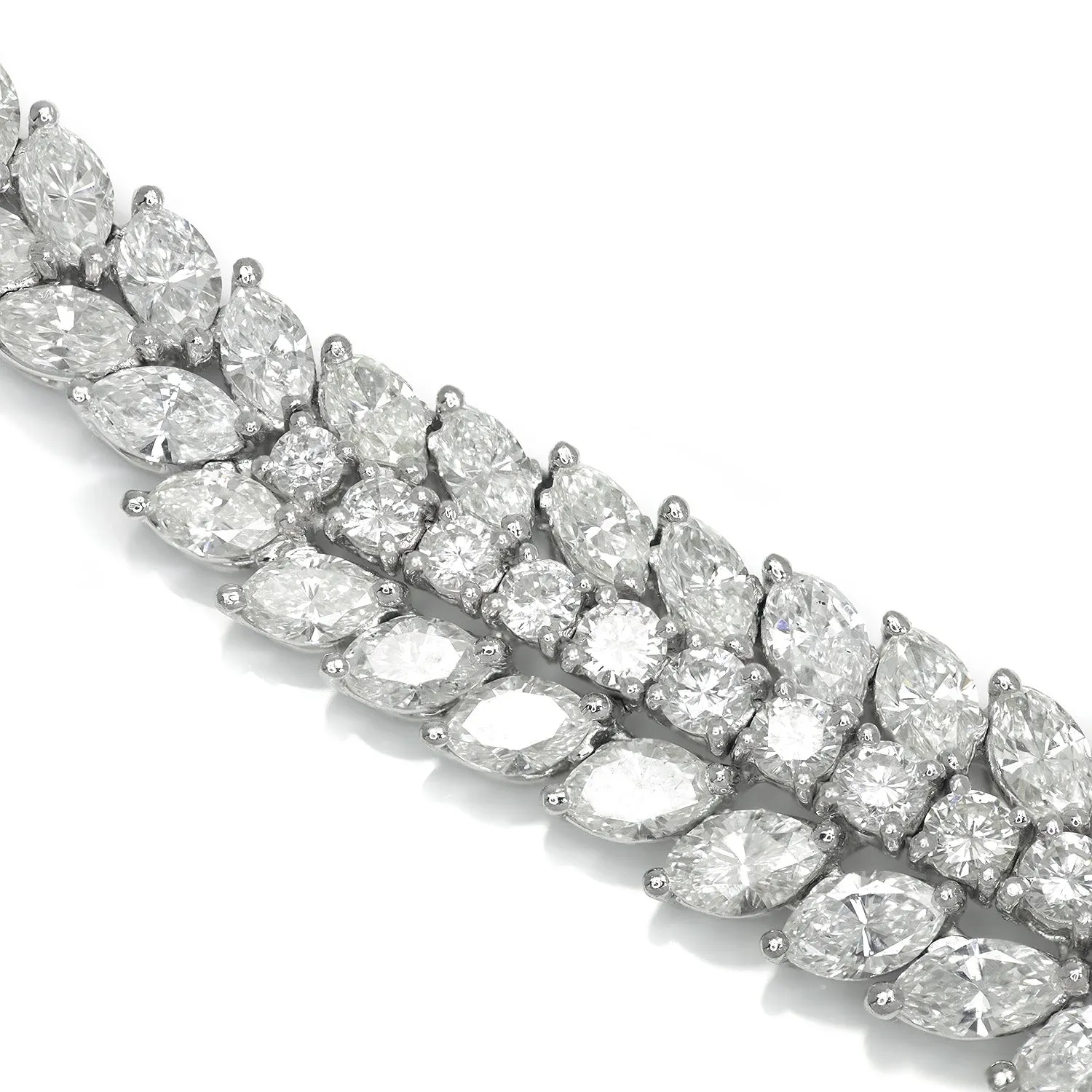 34.13ctw Diamond V-Shaped Statement Necklace in Platinum