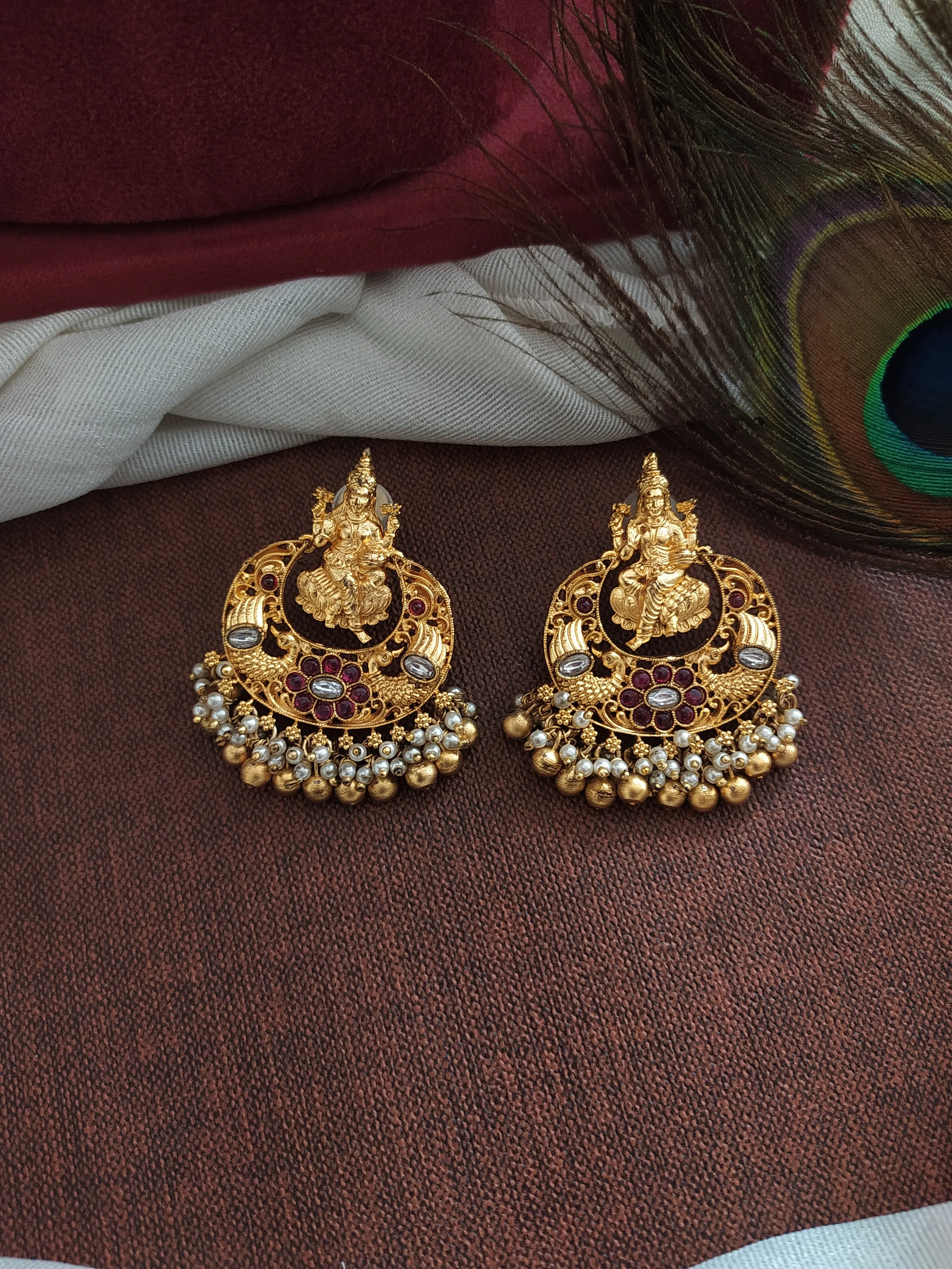 Elegant Goddess Sarasvati Temple Necklace Set