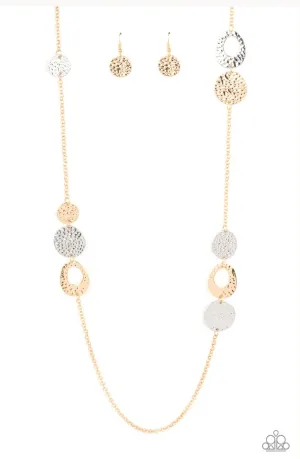 Gallery Guru - Gold Necklace - Paparazzi Accessories