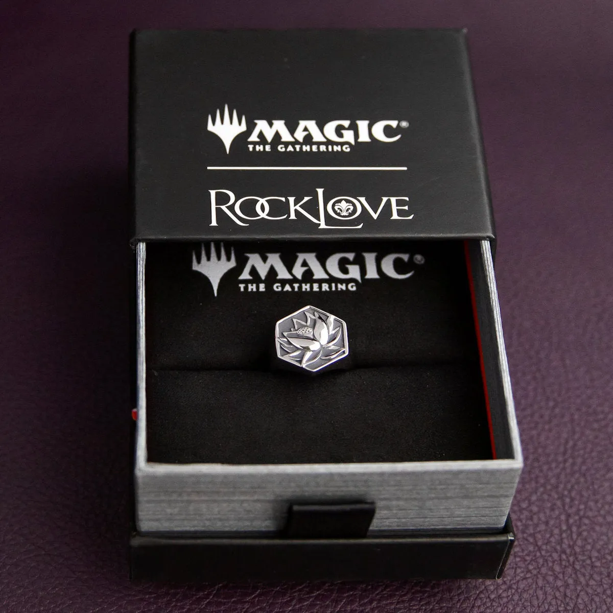 Magic: The Gathering X RockLove Black Lotus Signet Ring