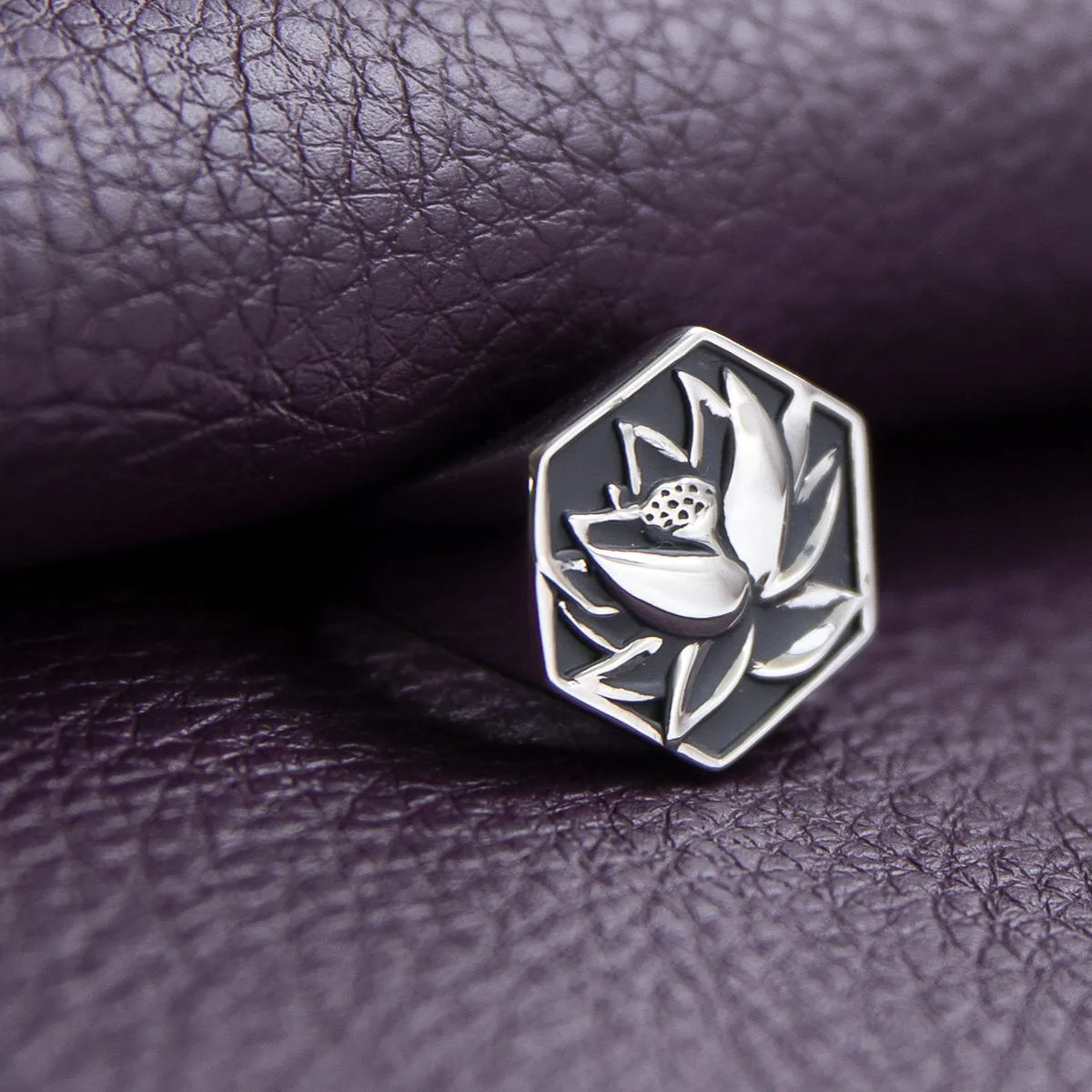 Magic: The Gathering X RockLove Black Lotus Signet Ring