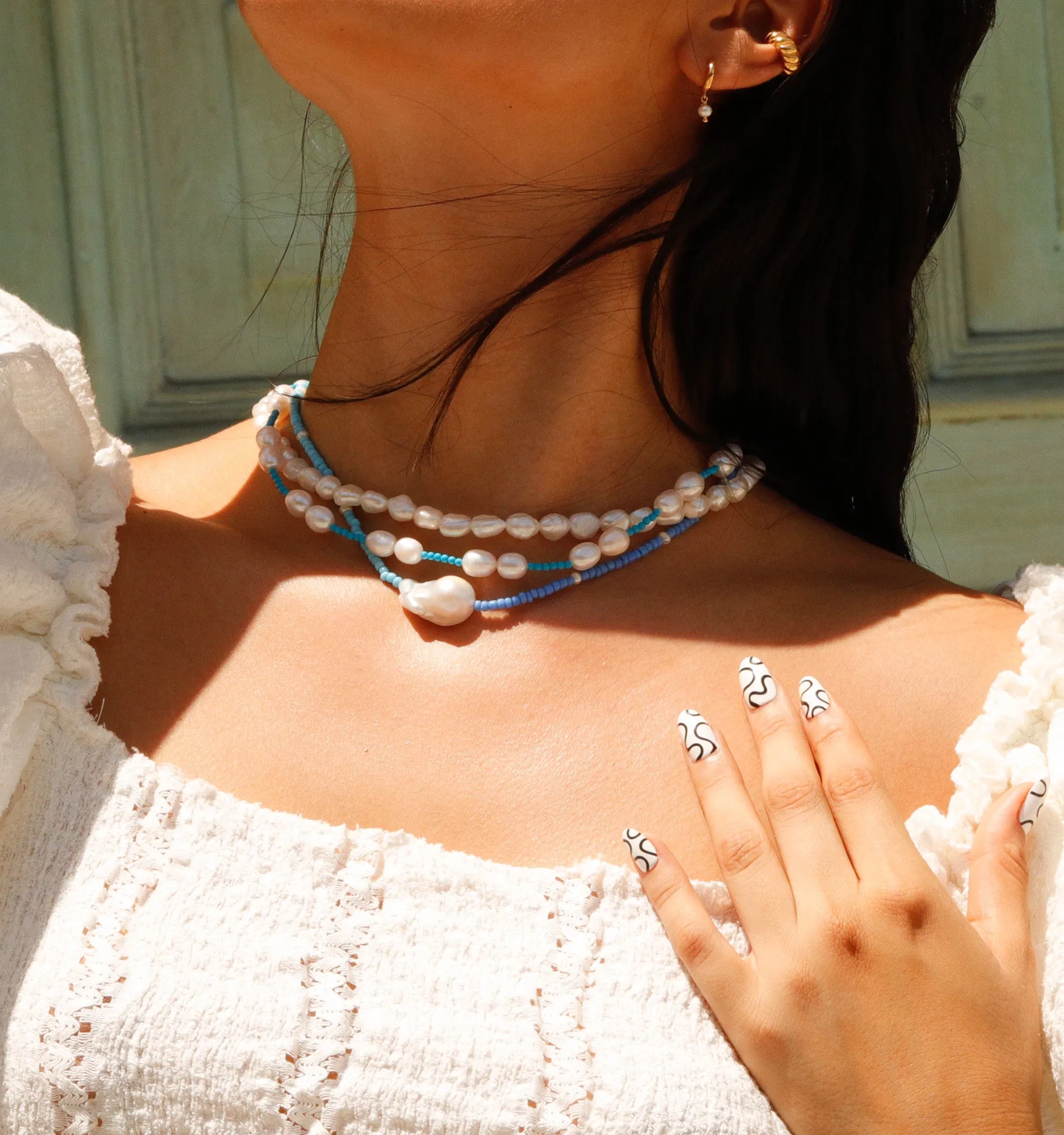 Pearl Choker Necklace in Bright Blues