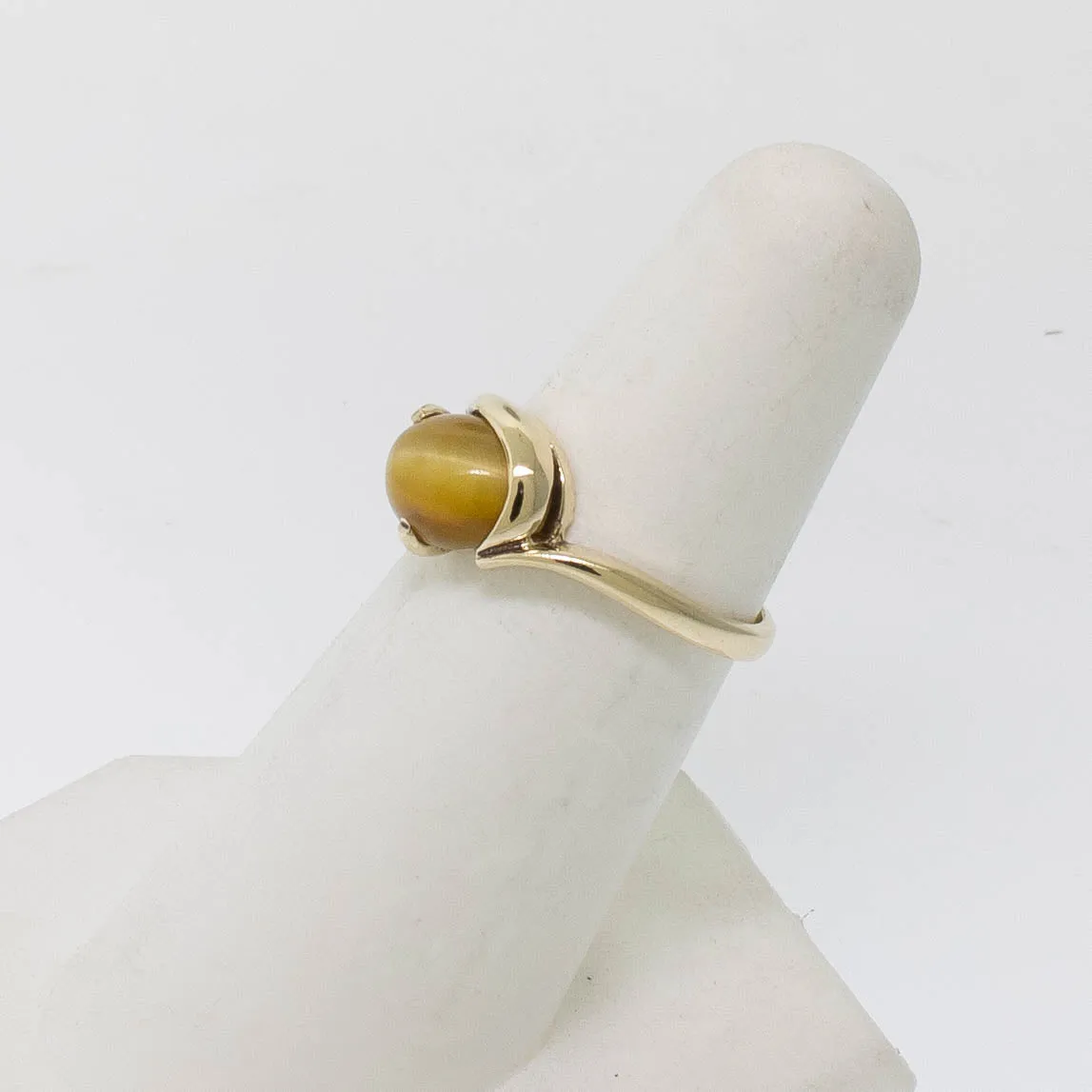 Pre-Owned 10K Yellow Gold Honey Tiger's Eye Ring 7x9mm Cabochon, Size 6, 1.5 DWT