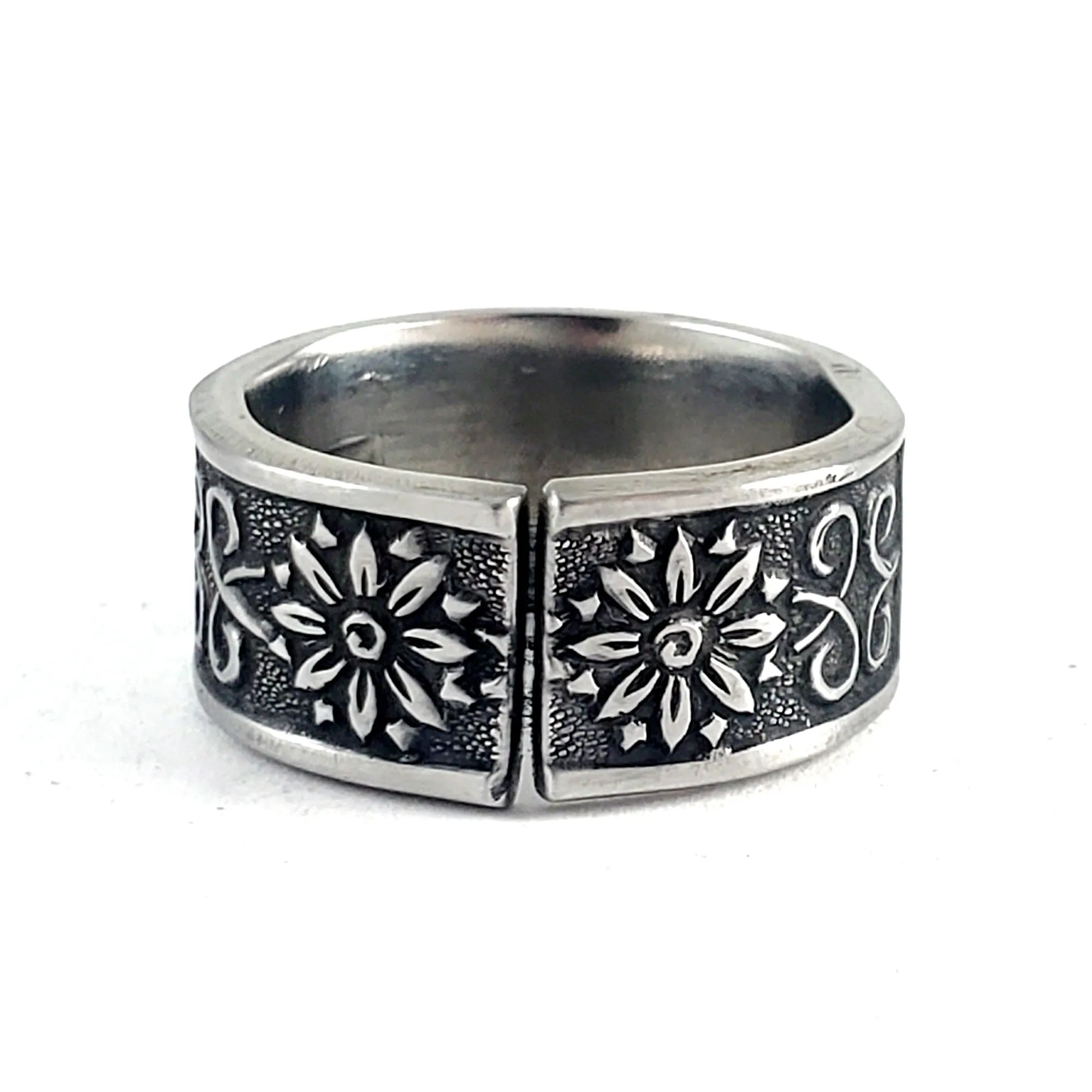 Vintage 1970's Floral Filigree Stainless Steel Spoon Ring