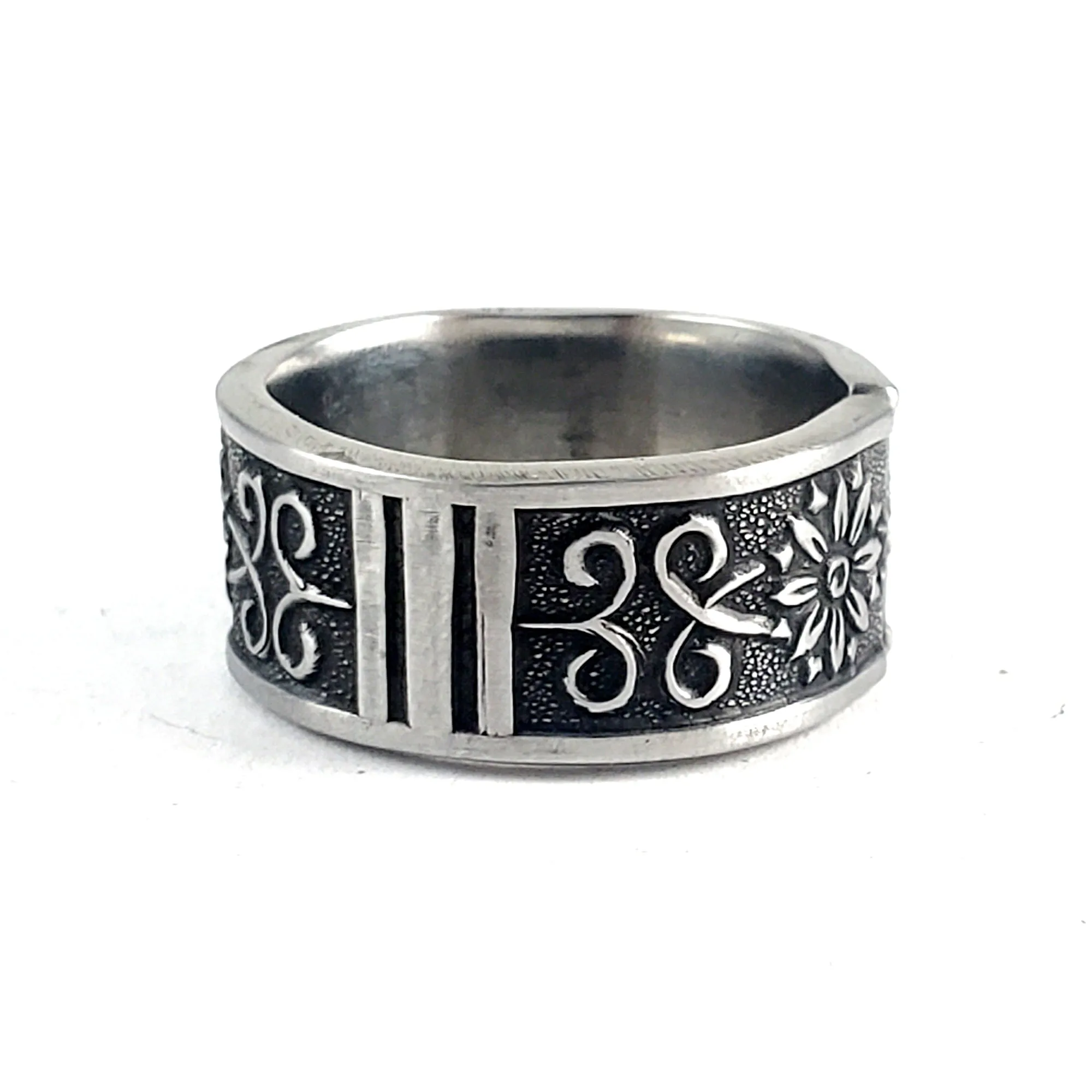 Vintage 1970's Floral Filigree Stainless Steel Spoon Ring